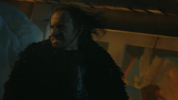 extant_GameOfThrones_4x09-TheWatchersOnTheWall_3135