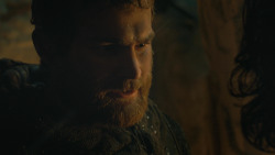 extant_GameOfThrones_4x09-TheWatchersOnTheWall_3331