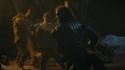 extant_GameOfThrones_4x09-TheWatchersOnTheWall_3378