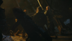 extant_GameOfThrones_4x09-TheWatchersOnTheWall_3380