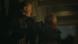 extant_GameOfThrones_4x09-TheWatchersOnTheWall_3423