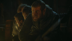 extant_GameOfThrones_4x09-TheWatchersOnTheWall_3592
