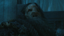 extant_GameOfThrones_4x09-TheWatchersOnTheWall_3746