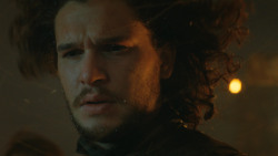 extant_GameOfThrones_4x09-TheWatchersOnTheWall_3839