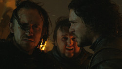 extant_GameOfThrones_4x09-TheWatchersOnTheWall_3857