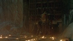 extant_GameOfThrones_4x09-TheWatchersOnTheWall_3930