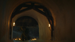 extant_GameOfThrones_4x09-TheWatchersOnTheWall_3935