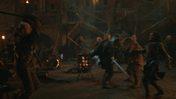 extant_GameOfThrones_4x09-TheWatchersOnTheWall_4300