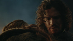 extant_GameOfThrones_4x09-TheWatchersOnTheWall_4436