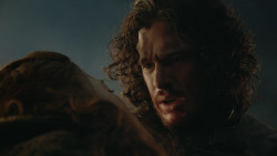 extant_GameOfThrones_4x09-TheWatchersOnTheWall_4446