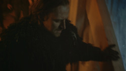 extant_GameOfThrones_4x09-TheWatchersOnTheWall_4610