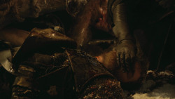 extant_GameOfThrones_4x09-TheWatchersOnTheWall_5045