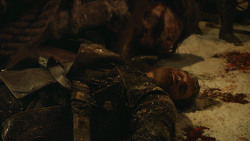 extant_GameOfThrones_4x09-TheWatchersOnTheWall_5064