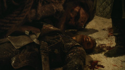 extant_GameOfThrones_4x09-TheWatchersOnTheWall_5068