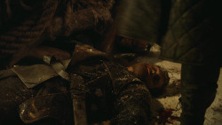 extant_GameOfThrones_4x09-TheWatchersOnTheWall_5069