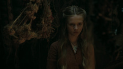 extant_GameOfThrones_5x01-TheWarsToCome_0150
