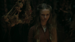 extant_GameOfThrones_5x01-TheWarsToCome_0153