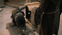 extant_GameOfThrones_5x01-TheWarsToCome_0905
