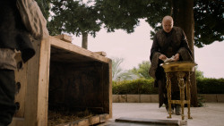 extant_GameOfThrones_5x01-TheWarsToCome_0966