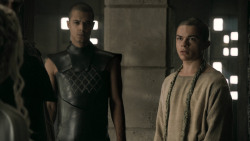 extant_GameOfThrones_5x01-TheWarsToCome_1541