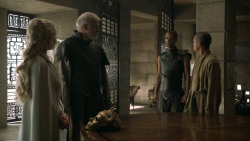 extant_GameOfThrones_5x01-TheWarsToCome_1565