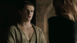 extant_GameOfThrones_5x01-TheWarsToCome_2898