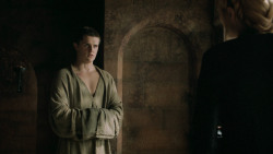 extant_GameOfThrones_5x01-TheWarsToCome_2936