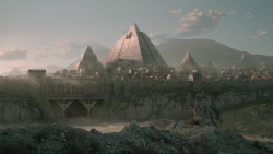 extant_GameOfThrones_5x01-TheWarsToCome_3694