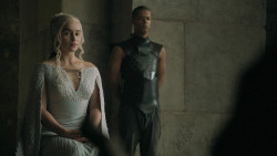 extant_GameOfThrones_5x01-TheWarsToCome_3824