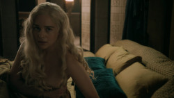 extant_GameOfThrones_5x01-TheWarsToCome_3861