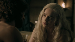 extant_GameOfThrones_5x01-TheWarsToCome_4052