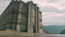 extant_GameOfThrones_5x02-TheHouseOfBlackAndWhite_0244