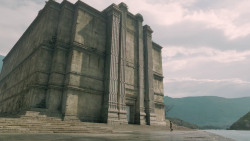 extant_GameOfThrones_5x02-TheHouseOfBlackAndWhite_0247