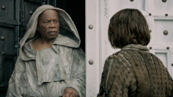extant_GameOfThrones_5x02-TheHouseOfBlackAndWhite_0312