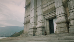 extant_GameOfThrones_5x02-TheHouseOfBlackAndWhite_0396