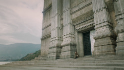 extant_GameOfThrones_5x02-TheHouseOfBlackAndWhite_0402