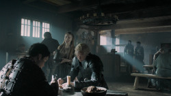 extant_GameOfThrones_5x02-TheHouseOfBlackAndWhite_0569