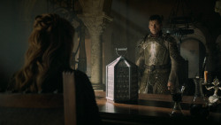 extant_GameOfThrones_5x02-TheHouseOfBlackAndWhite_1387