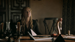 extant_GameOfThrones_5x02-TheHouseOfBlackAndWhite_1413