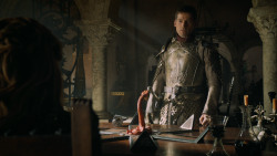 extant_GameOfThrones_5x02-TheHouseOfBlackAndWhite_1569