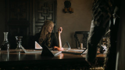 extant_GameOfThrones_5x02-TheHouseOfBlackAndWhite_1590