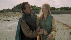 extant_GameOfThrones_5x02-TheHouseOfBlackAndWhite_1765