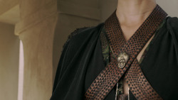 extant_GameOfThrones_5x02-TheHouseOfBlackAndWhite_1976