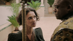 extant_GameOfThrones_5x02-TheHouseOfBlackAndWhite_2038
