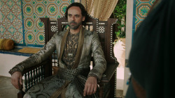 extant_GameOfThrones_5x02-TheHouseOfBlackAndWhite_2062