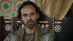extant_GameOfThrones_5x02-TheHouseOfBlackAndWhite_2068
