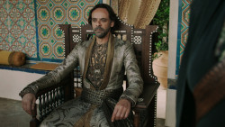 extant_GameOfThrones_5x02-TheHouseOfBlackAndWhite_2109