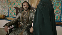 extant_GameOfThrones_5x02-TheHouseOfBlackAndWhite_2168