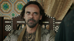 extant_GameOfThrones_5x02-TheHouseOfBlackAndWhite_2195