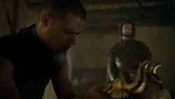 extant_GameOfThrones_5x02-TheHouseOfBlackAndWhite_2432